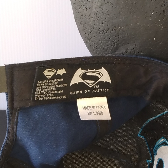 DC Comics Superheroes Cap - Picture 5 of 6